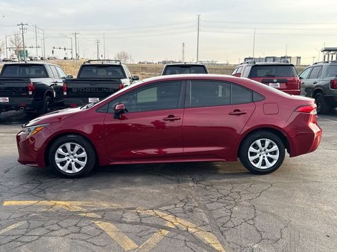Used 2022 Toyota Corolla LE image 8
