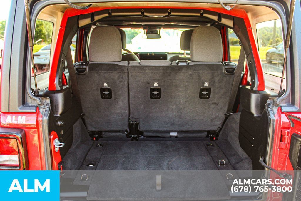 Used 2025 Jeep Wrangler Unlimited Sport AWD/4WD image 18