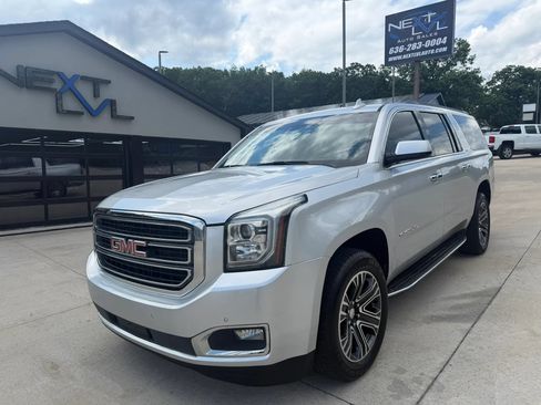 Used 2019 GMC Yukon XL SLT AWD/4WD image 5