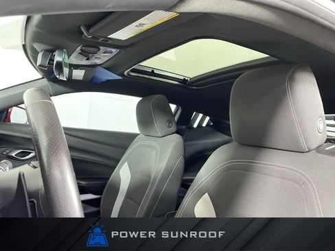 Used 2018 Chevrolet Camaro SS RWD image 2