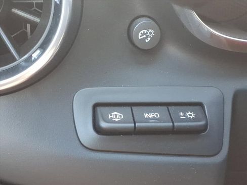 Used 2018 Chevrolet Camaro LT image 20