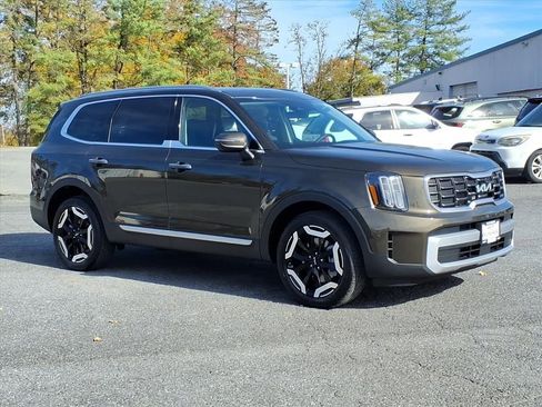 New 2025 Kia Telluride S image 1