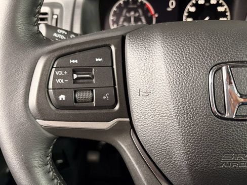 Used 2025 Honda Ridgeline RTL image 18