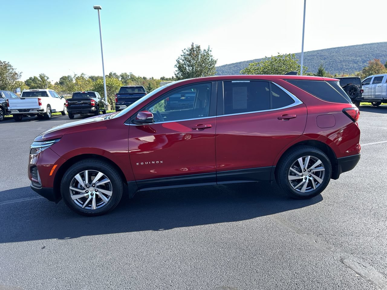 Used 2024 Chevrolet Equinox LT AWD/4WD image 4