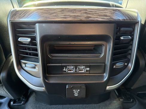 Used 2020 RAM 1500 Laramie AWD/4WD image 22