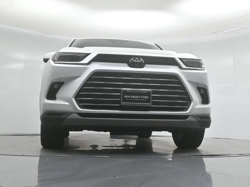 Used 2024 Toyota Grand Highlander AWD Hybrid image 44