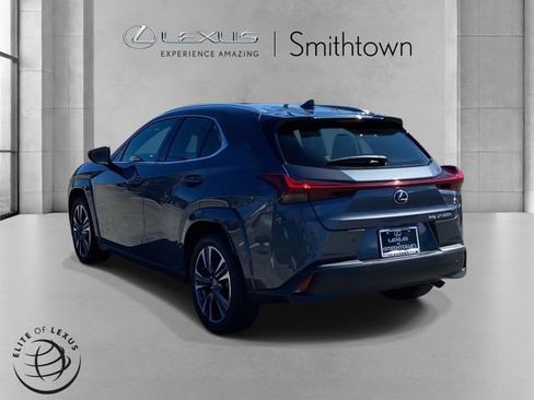 Used 2023 Lexus UX 250h AWD w/ Premium Package image 7