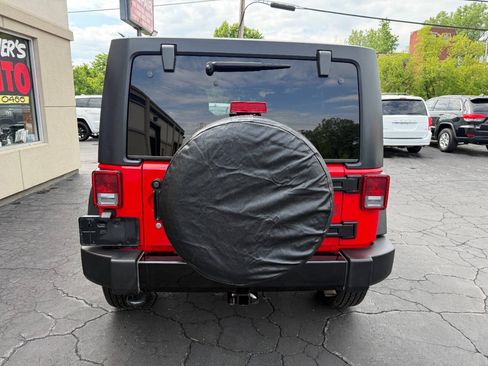Used 2017 Jeep Wrangler Unlimited Sport AWD/4WD image 5