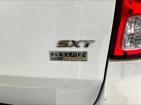 Used 2019 Dodge Grand Caravan SXT image 14