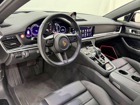 Certified 2023 Porsche Panamera 4 Platinum Edition AWD/4WD image 4