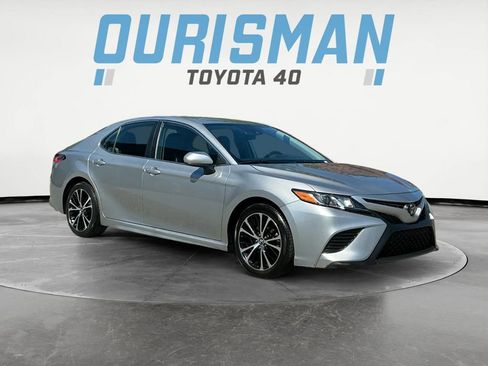 Used 2019 Toyota Camry SE image 1