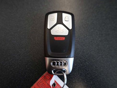 Used 2023 Audi A4 2.0T Premium w/ Convenience Package image 40