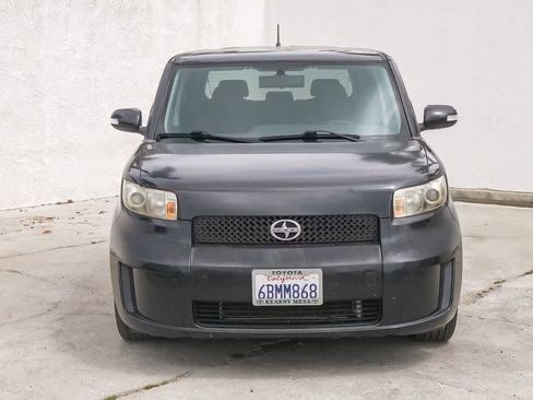 Used 2008 Scion xB FWD image 2