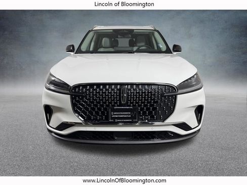 New 2026 Lincoln Aviator AWD image 11