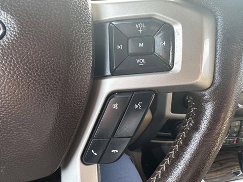 Used 2019 Ford F150 Lariat image 20