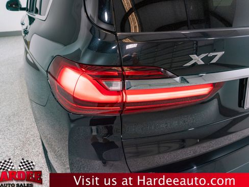 Used 2022 BMW X7 xDrive40i w/ Premium Package image 9