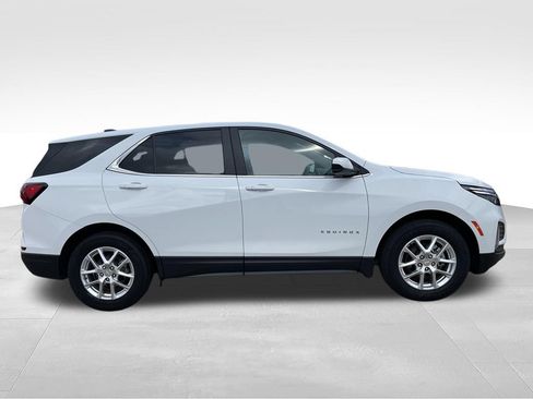 Used 2024 Chevrolet Equinox LT AWD/4WD image 25