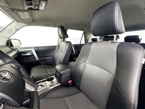 Certified 2022 Toyota 4Runner SR5 Premium AWD/4WD image 3