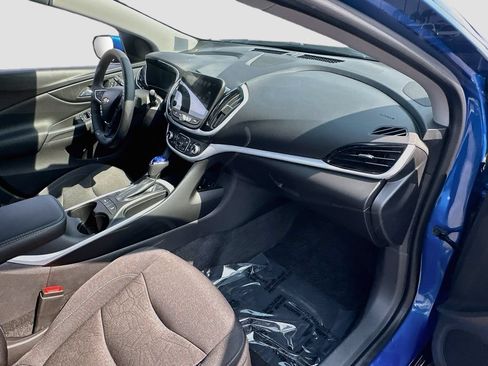 Used 2017 Chevrolet Volt LT w/ Comfort Package FWD image 27
