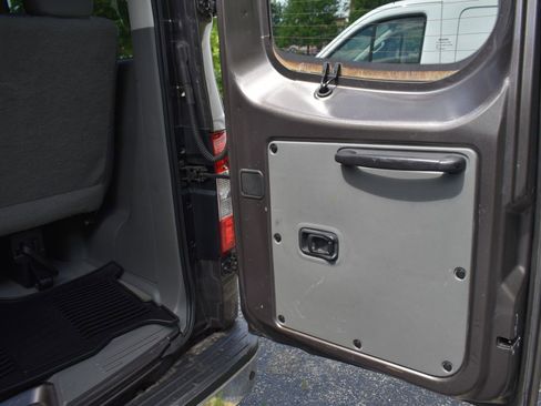 Used 2016 Nissan NV 3500 SV w/ SV Technology Package image 41