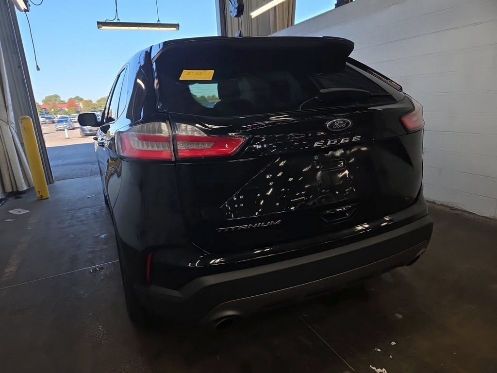 Used 2024 Ford Edge Titanium AWD/4WD image 4