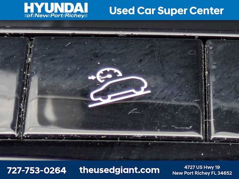 Certified 2022 Hyundai Tucson SEL w/ Cargo Package AWD/4WD image 28