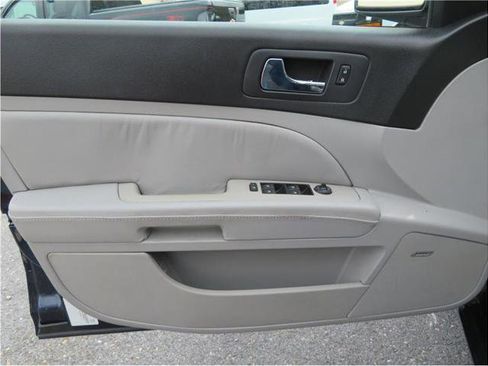 Used 2005 Cadillac STS w/ Preferred Equipment Group image 13