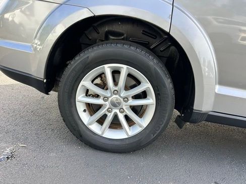 Used 2015 Dodge Journey SXT w/ Flexible Seating Group image 7