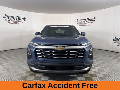 Used 2026 Chevrolet Equinox LT w/ Convenience Package II FWD image 3