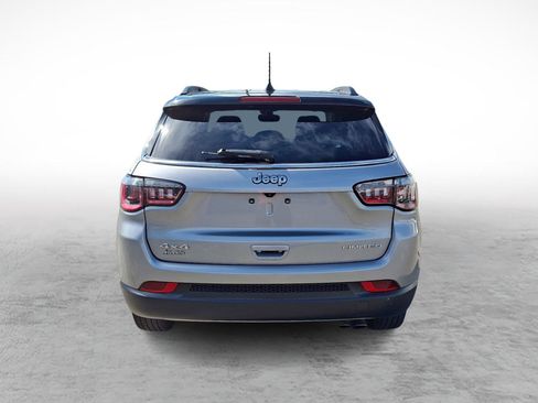 Certified 2022 Jeep Compass Limited image 4