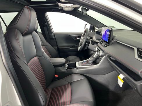 Used 2025 Toyota RAV4 XSE image 34