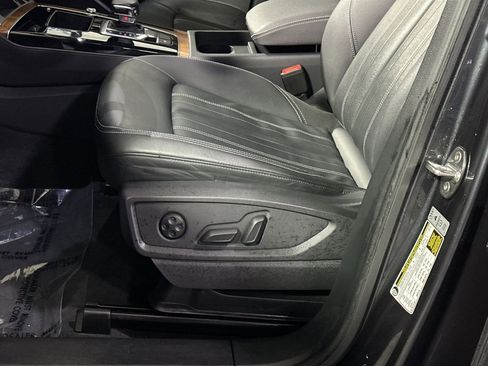 Used 2023 Audi Q5 2.0T Premium w/ Convenience Package image 14