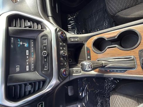 Used 2017 GMC Acadia SLE w/ Driver Alert Package I image 19