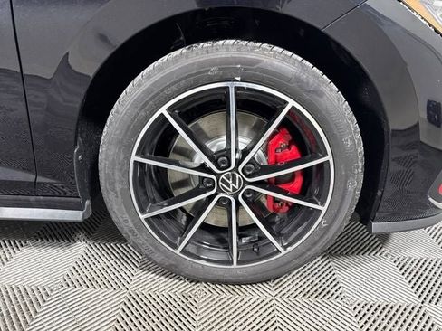 New 2026 Volkswagen Jetta GLI Autobahn FWD image 11
