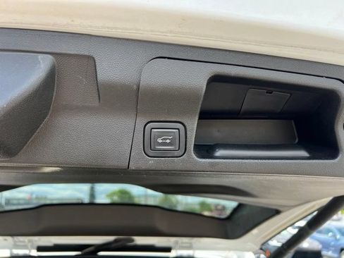 Used 2021 GMC Acadia Denali w/ Denali Ultimate Package AWD/4WD image 16