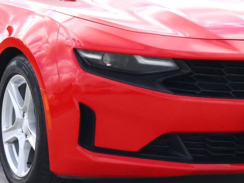 Used 2021 Chevrolet Camaro LT image 7