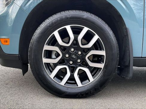 Used 2023 Ford Maverick Lariat w/ Equipment Group 500A Standard image 22