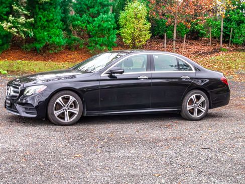 Used 2019 Mercedes-Benz E 300 4MATIC image 3