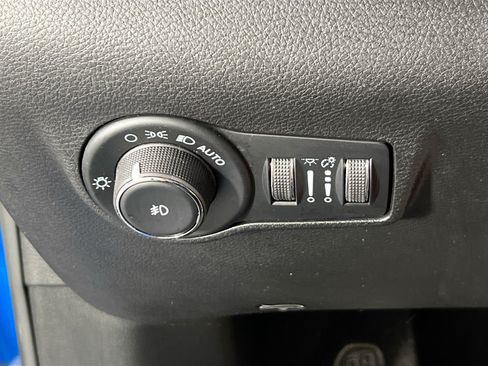 Used 2022 Jeep Compass Latitude w/ Sun and Sound Group AWD/4WD image 10
