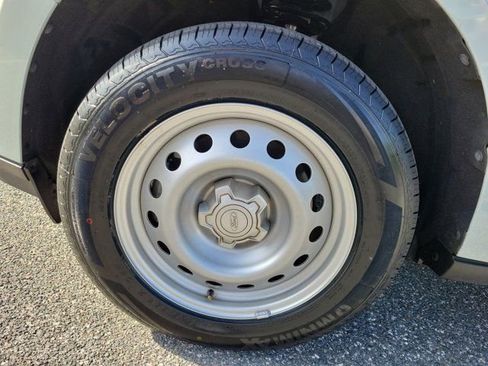 Used 2024 Ford Maverick XL FWD image 17