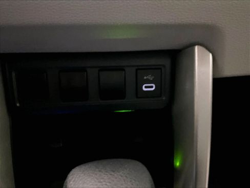 Used 2024 Toyota Corolla Cross LE image 27