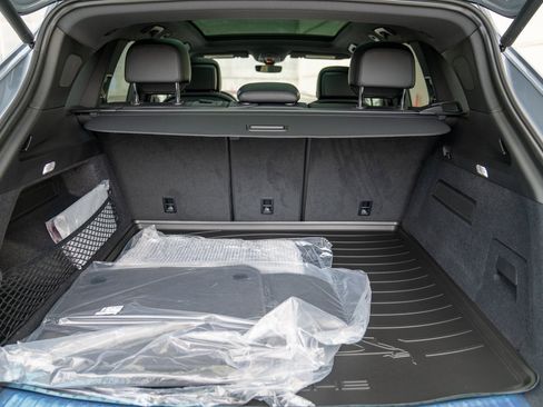 Certified 2026 Porsche Cayenne AWD/4WD image 27