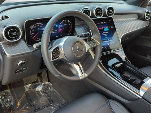 Used 2026 Mercedes-Benz GLC 300 image 10