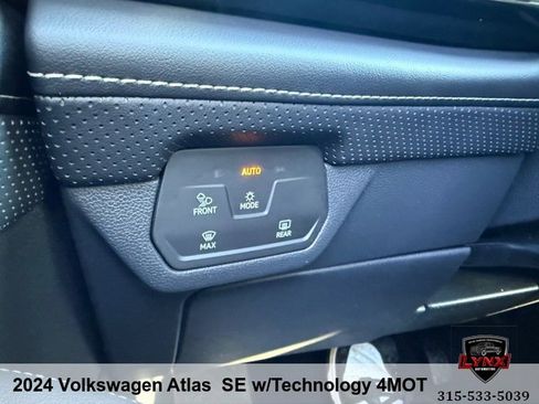 Used 2024 Volkswagen Atlas SE image 30