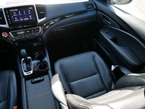 Used 2018 Honda Ridgeline RTL-E image 11