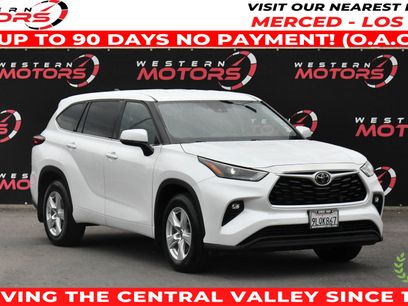Used 2022 Toyota Highlander LE