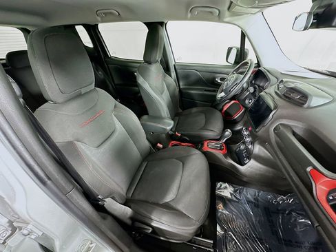 Certified 2017 Jeep Renegade Trailhawk image 34
