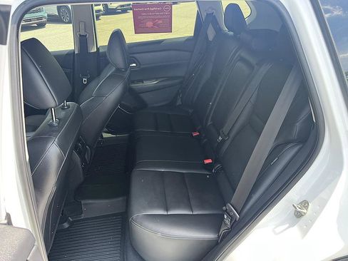 Certified 2025 Nissan Rogue SL FWD image 14