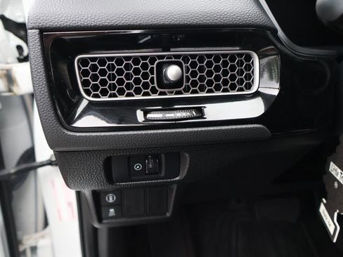 Used 2023 Honda Civic LX image 13