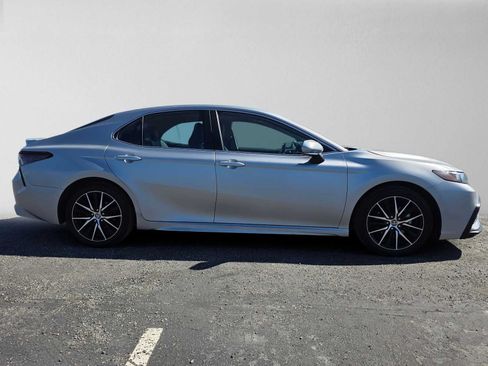 Used 2024 Toyota Camry SE FWD image 2